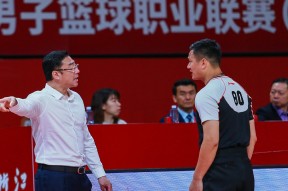 开云娱乐包含上海久事迎CBA季后赛关键赛，关键时刻单刀错失，气氛紧张，心理建设被强调的词条