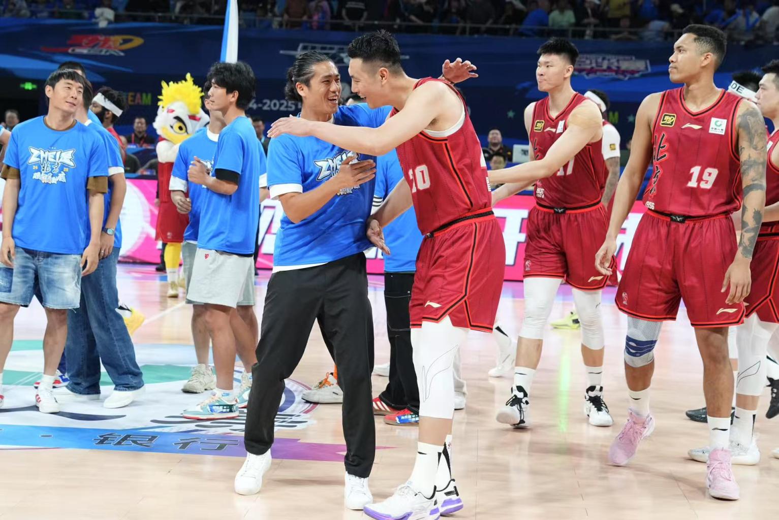 关于国际比赛日体能课后,北京国安造点机会备战CBA季后赛,管理层满意,年轻球员得到机会的信息 关于国际比赛日体能课后,北京国安造点机会备战CBA季后赛,管理层满意,年轻球员得到机会的信息